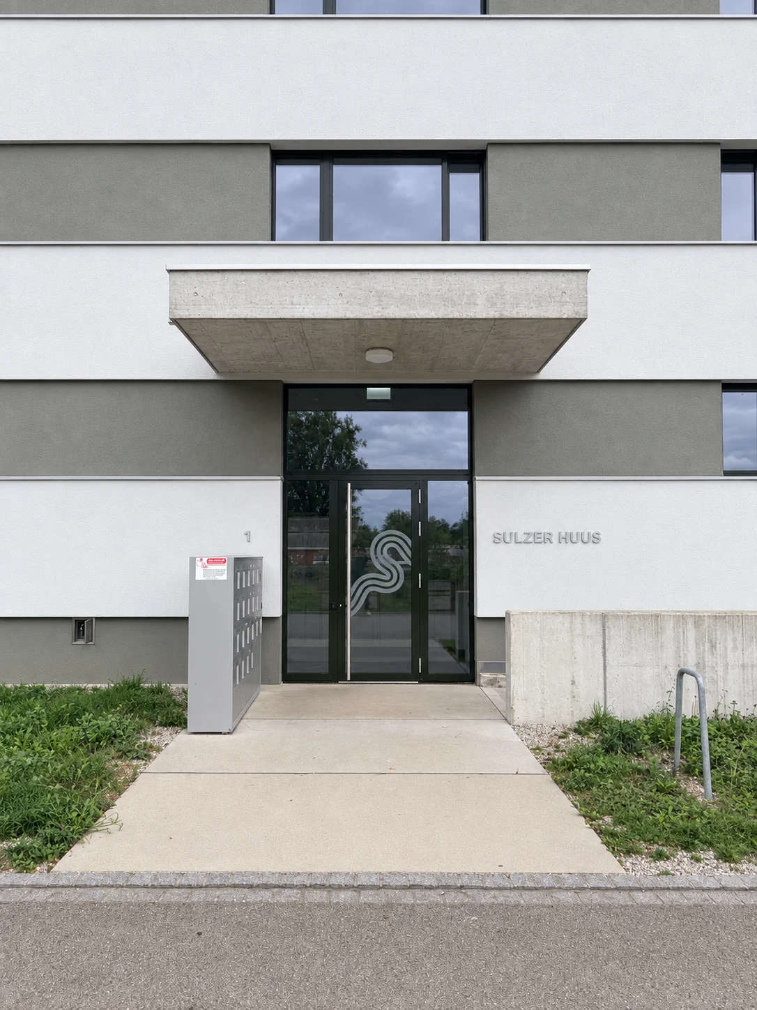 Büroeingang von Atici Design in Zuchwil bei Solothurn